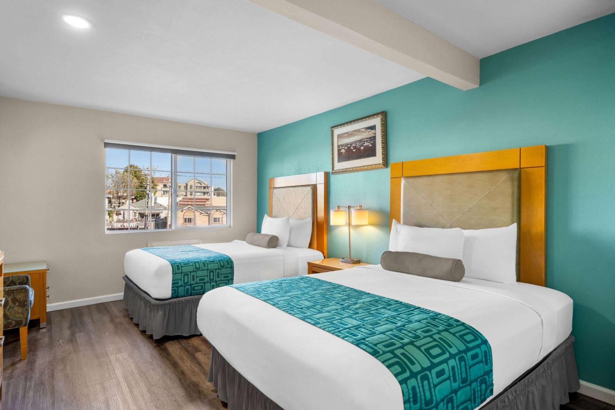 Howard Johnson By Wyndham Santa Cruz Beach Boardwalk Dış mekan fotoğraf